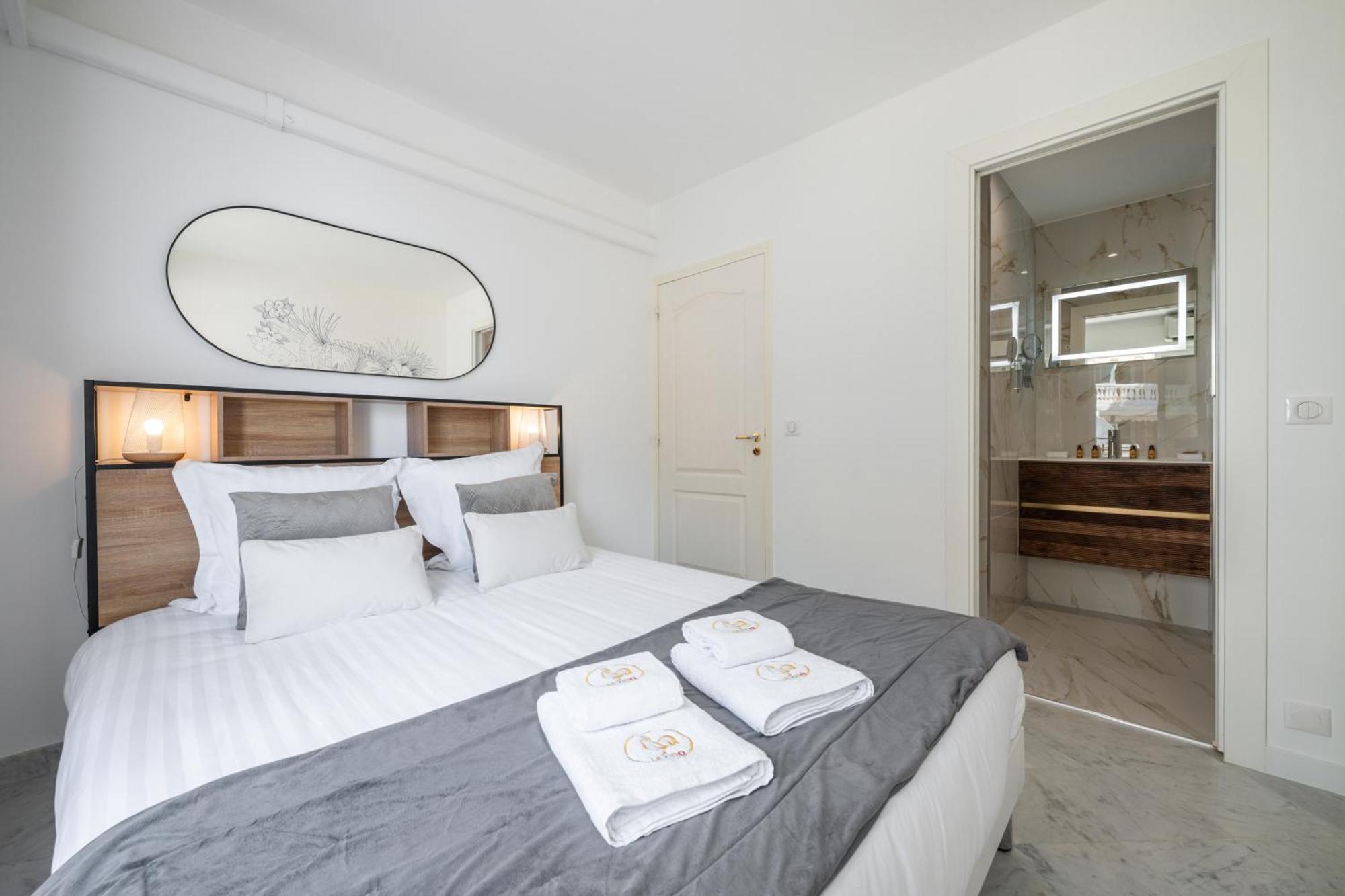 Ferienwohnung Le Coq Bleu D'Azur - Piscine - Parking! Menton Exterior foto